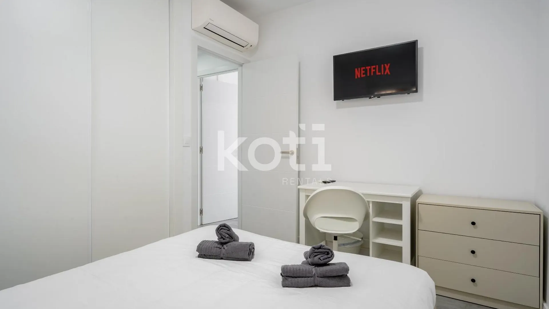 Koti Rentals - Colina Blanca 丰希罗拉 公寓