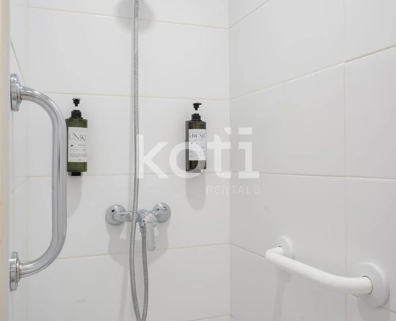 Koti Rentals - Colina Blanca 丰希罗拉 公寓